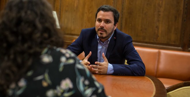 El líder de Izquierda Unida, Alberto Garzón, durante la entrevista con 'Público' / FOTO: JAIRO VARGAS