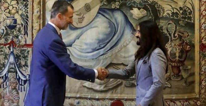 PALMA DE MALLORCA (ESPAÑA), 30/07/2018.- El Rey Felipe VI y Baltasar Picornell i Lladó, Presidente del Parlmento las Illes Balears, durante la audiencia celebrada esta mañana en el Palacio Real de la Almudaina, en Palma de Mallorca.- EFE/Ballesteros