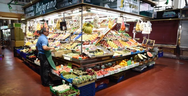 Puesto de frutas en un mercado en Madrid. E.P.