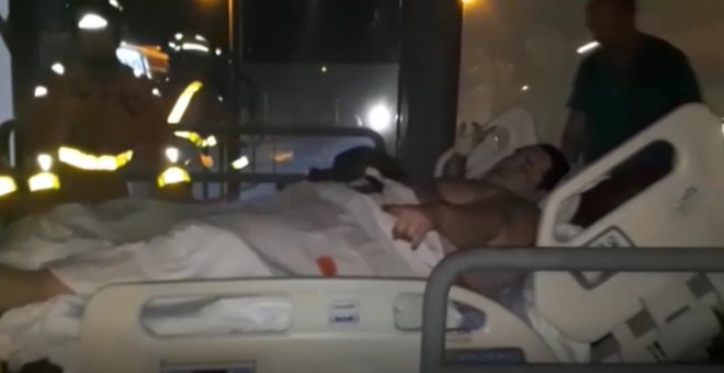 Trasladan al hospital a Teófilo, el hombre de 385 kilos que no se puede mover