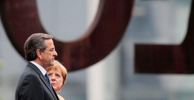 La Canciller alemana, Angela Merkel, junto al primer ministro griego, Antonis Samaras. REUTERS/Tobias Schwarz