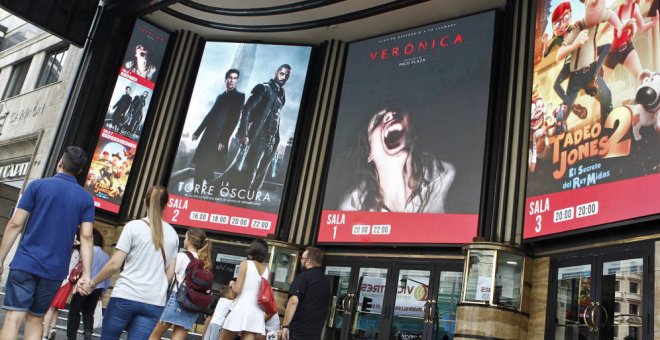 Cartelera de los cines Capitol en Madrid. EFE/Archivo