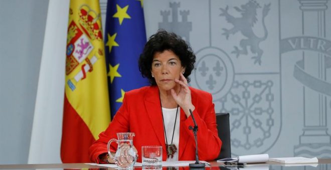 04/09/2018.- La ministra de Educación y Formación Profesional y Portavoz del Gobierno, Isabel Celaá, durante su rueda de prensa esta tarde en Moncloa. El Gobierno ha pedido hoy al presidente de la Generalitat, Quim Torra, que dialogue con todos los catal