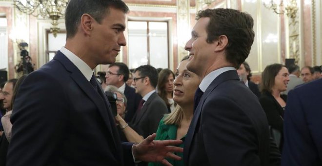 El presidente del Gobierno, Pedro Sánchez, la presidenta del Congreso, Ana Pastor,c., y el presidente del PP, Pablo Casado. - EFE