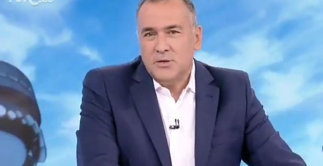 Xabier Fortes pide disculpas tras referirse a España y Catalunya como "dos países" en 'Los Desayunos de TVE'.