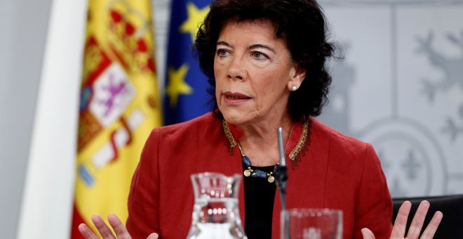 La portavoz del Gobierno y ministra de Educación, Isabel Celaá, durante la rueda posterior a la reunión del Consejo de Ministros. EFE/Mariscal