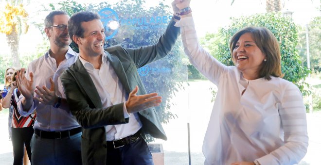 El presidente del Partido Popular, Pablo Casado, la presidenta del PPCV, Isabel Bonig. EFE/Kai Försterling