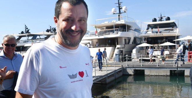 El ministro de Interior italiano, Matteo Salvini, asiste a la 58 edición del Salón Naútico de Génova. EFE/ Luca Zennaro