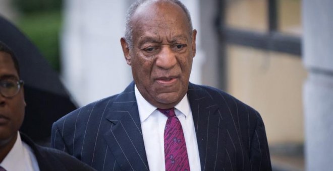 5/09/2018.- El cómic estadounidense Bill Cosby llega a los juzgados del condado de Montgomery en Norristown, Pensilvania (Estados Unidos), hoy, 25 de septiembre de 2018. Cosby, de 81 años, afronta el segundo día de la audiencia de la lectura de su sentenc