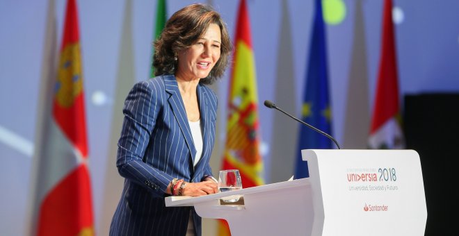 Ana Botín, presidenta de Santander, la empresa que más invierte en educación en el mundo, en la clausura del Encuentro de Rectores Universia