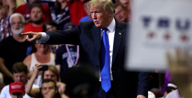 El presidente de Estados Unidos, Donald J. Trump, durante un mitin de Make America Great Again en Southaven, Mississippi. - REUTERS