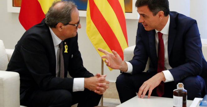 Pedro Sánchez, junto con el 'president' Quim Torra, durante su reunión en La Moncloa, este 9 de julio. (EFE)