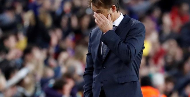 28/10/2018.- Real Madrid's head coach Julen Lopetegui reacts during a Spanish LaLiga soccer match between FC Barcelona and Real Madrid at the Camp Nou stadium in Barcelona, north eastern Spain, 28 October 2018. (España) EFE/EPA/Toni Albir