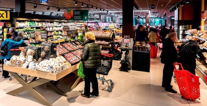 Interior de un supermercado de Eroski. E.P.