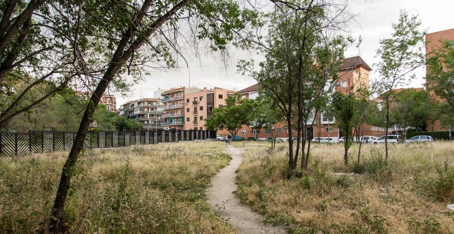 El solar de Opañel, donde se prevé la intervención 'Jardín de los libros nómadas', una actuación artística que pretende impulsar el amor por los libros, la ecología y el encuentro vecina.- IMAGINA MADRID