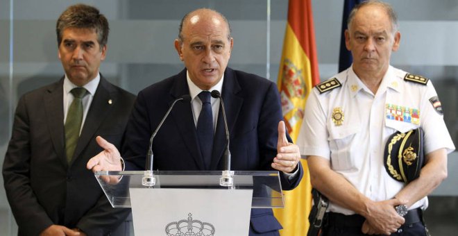 Ignacio Cosidó, director general de la Policía, Jorge Fernández Díaz, ministro del Interior, y Eugenio Pino, director adjunto operativo (DAO), en la época de las cloacas de Villarejo. EFE