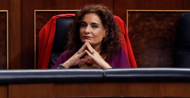 La ministra de Hacienda María Jesús Montero, durante su intervención en el pleno del Congreso