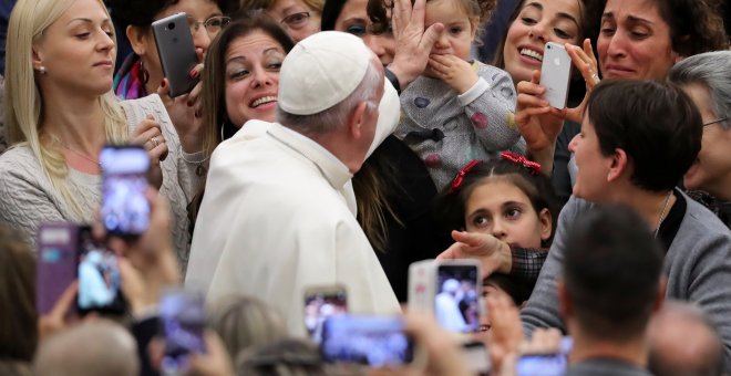 El Papa Francisco en su tradicional mensaje de Navidad a la Curia, la administración central del Vaticano/ REUTERS