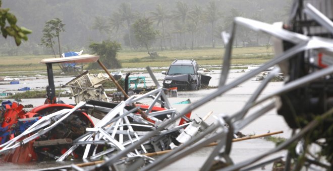 Imagen de la devastación del tsunami en Indonesia.  EFE/EPA/ADI WEDA