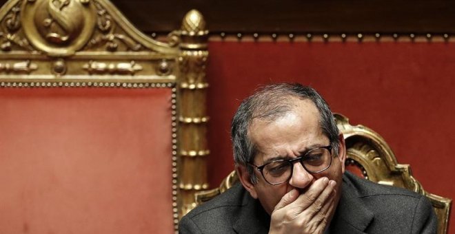 Italian Economy Minister Giovanni Tria attends a discussion before a vote of confidence on the budget law at the Senate of the Republic in Rome, Italy, 23 December 2018. (Lanzamiento de disco, Italia, Roma) EFE/EPA/RICCARDO ANTIMIANI