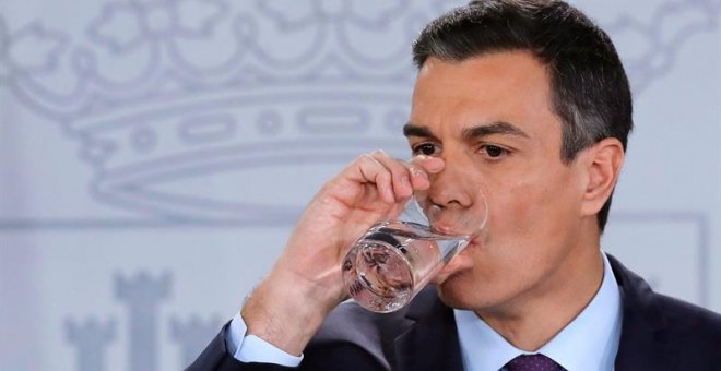 El presidente del Gobierno, Pedro Sánchez, durante su comparecencia antes los medios en el Palacio de La Moncloa tras el último Consejo de Ministros de 2018, celebrado hoy. EFE/Juan Carlos Hidalgo EFE/Juan Carlos Hidalgo