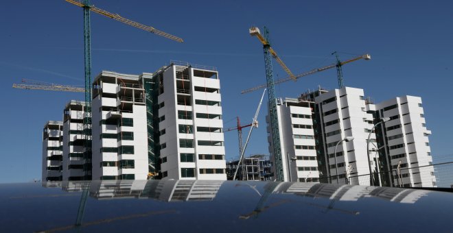 Viviendas en construcción en Madrid. REUTERS/Susana Vera