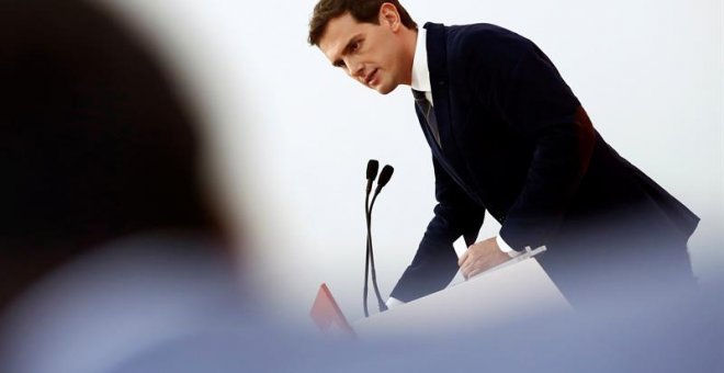 El líder de Ciudadanos, Albert Rivera, durante la rueda de prensa posterior a la reunión de Comité Permanente del partido celebrada hoy en Madrid. EFE/Mariscal