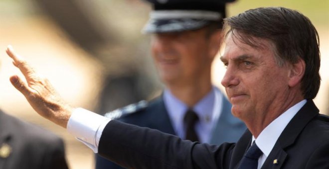 04/01/2019 - El presidente de Brasil, Jair Bolsonaro, participa en el relevo de la dirección del alto Comando de la Aeronáutica, hoy en Brasilia (Brasil). Bolsonaro, capitán de la reserva del Ejército, volvió a enaltecer hoy la fuerte presencia de los mil