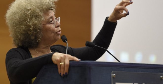 Fotografía de archivo de la activista Angela Davis. - AFP