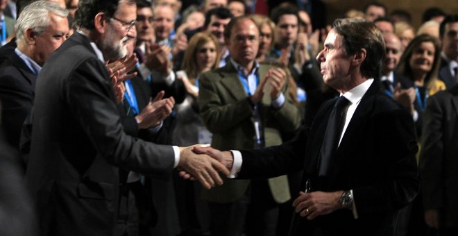 Los expresidentes del Gobiero, Mariano Rajoy y Jose María Aznar. EUROPA PRESS