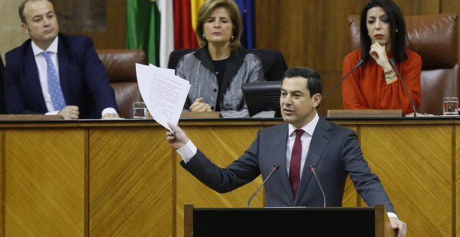 El candidato del PP a presidir la Junta de Andalucía, Juanma Moreno, en la segunda sesión del debate de investidura en el Parlamento andaluz en Sevilla.EFE/José Manuel Vidal.