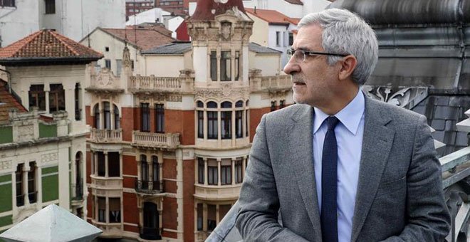 Gaspar Llamazares, en el Parlamento de Asturias. / EFE