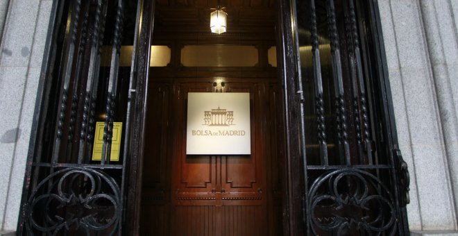 Entrada al edificio de la Bolsa de Madrid. E.P.