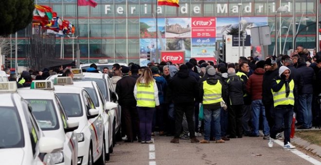 Los taxistas frente a Ifema/EFE