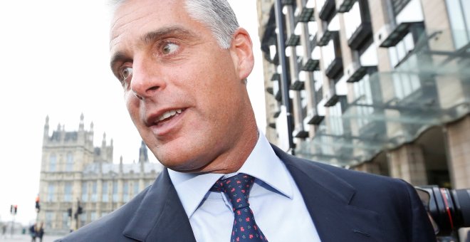 El directivo bancario Andrea Orcel, frustrado fichaje del Banco Santander como consejero delegado, en una comparecencia en el Parlamento británico, en Londres, en enero de 2013. REUTERS/Olivia Harris