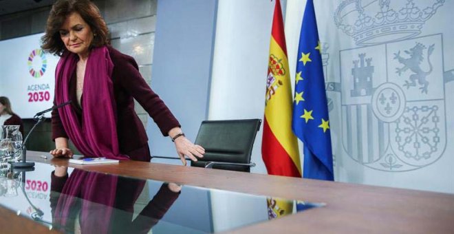 Carmen Calvo comparece ante la prensa en el Palacio de la Moncloa. (EFE)