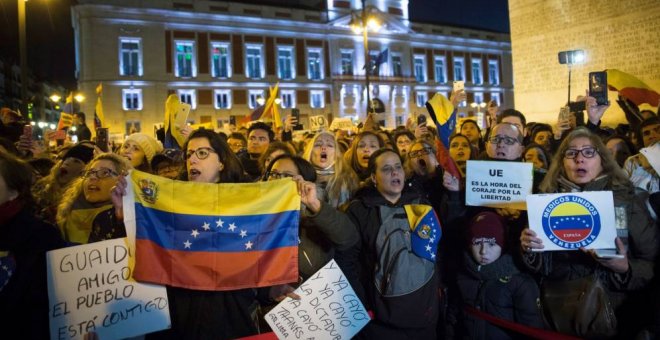 La comunidad venezolana en España se manifiesta en apoyo de Juan Guaidó.- EFE