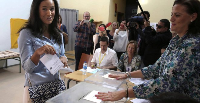 Begoña Villacís votando el 24 de Mayo de 2015.