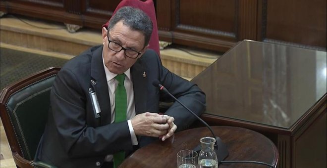 Captura de la señal del Tribunal Supremo con la declaración del jefe de la Guardia Civil en Cataluña el 1-O, Ángel Gozalo, que ha acusado a los Mossos d'Esquadra de hacer ese día seguimientos a sus unidades y de oponer resistencia cuando iban a intervenir