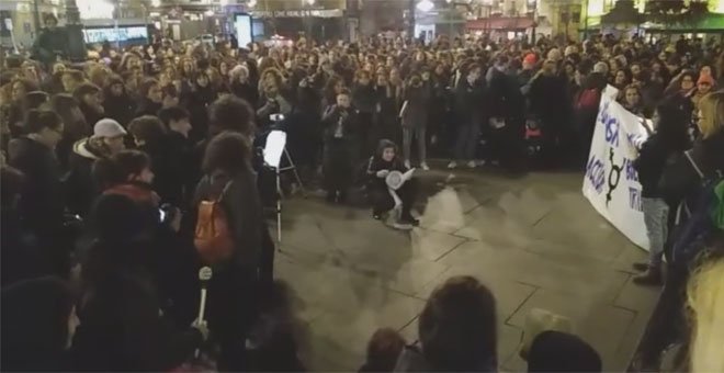 Concentración previa a la marcha feminista 'Reclama las calles y la noche', celebrada en Madrid. / FERMÍN GRODIRA