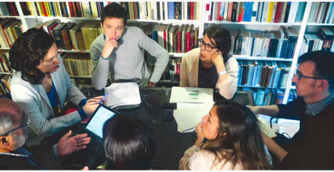 Íñigo Errejón, con su equipo de Mas Madrid.