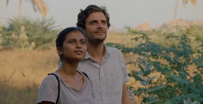 Aarshi Banerjee y Roman Kolinka, en 'Maya'.