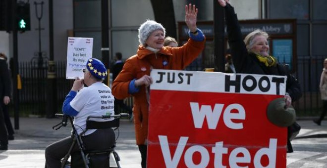 Partidarios y detractores del Brexit en Londres./Europa Press