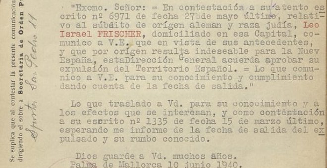 Orden de expulsión contra Leo Israel Fischer. Fotografía cedida por los comisarios de la exposición.