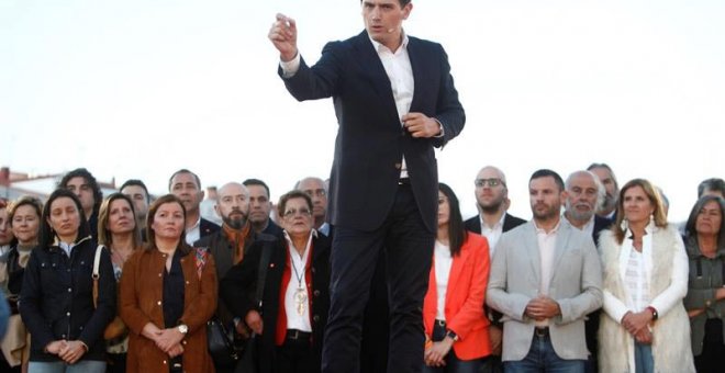 El presidente de Ciudadanos, Albert Rivera, durante un acto electoral en A Coruña. (CABALAR | EFE)