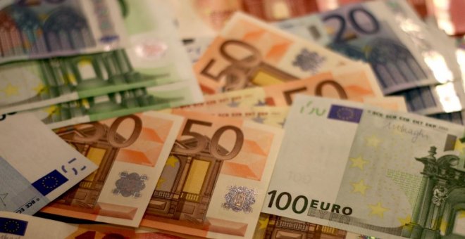 La banca española grava los créditos con tipos de interés más elevados que sus colegas europeos mientras remunera mucho menos el ahorro.