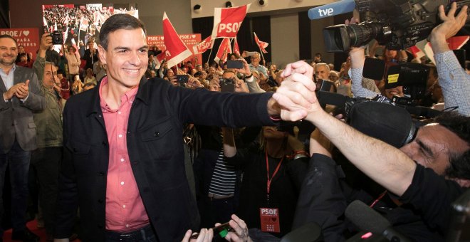 12/04/2019 - El presidente del Gobierno, Pedro Sánchez, a su llegada a su primer mitin tras la apertura oficial de la campaña electoral, este viernes en Castellón. EFE/Domenech Castelló