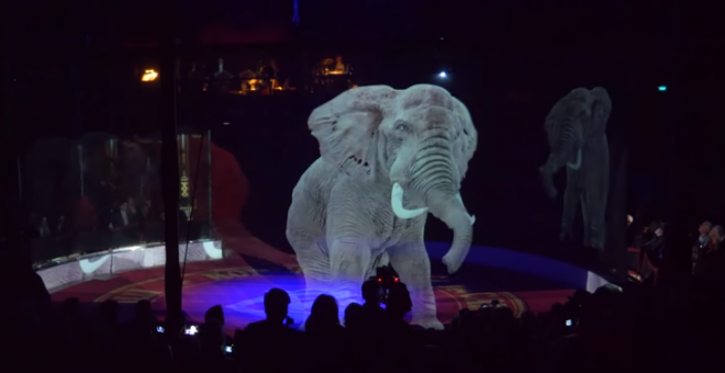 Holograma de un elefante. | Circo Roncalli