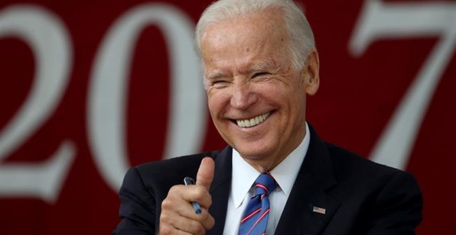 El exvicepresidente de Estados Unidos Joe Biden en una foto de archivo tomada el 24 de mayo de 2017 durante un acto en la Universidad de Harvard en Cambridge, Massachusetts (EEUU). Biden anunció este jueves que se presentará a las elecciones primarias del