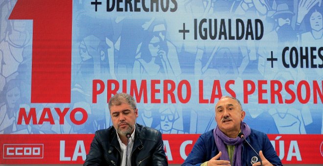 29/04/2019.- Los secretarios generales de CCOO y UGT, Unai Sordo (i) y Pepe Álvarez , respectivamente, presentan los actos y manifestaciones que ambos sindicatos han organizado en todo el país para el Primero de Mayo. / EFE - FERNANDO ALVARADO